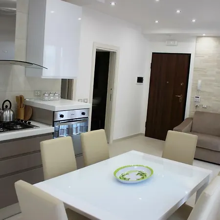 La Baia Dei Delfini Apartment *
