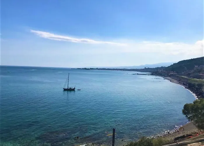 La Baia Dei Delfini Таормина