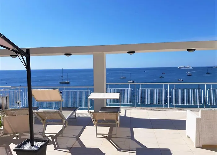 La Baia Dei Delfini * Таормина