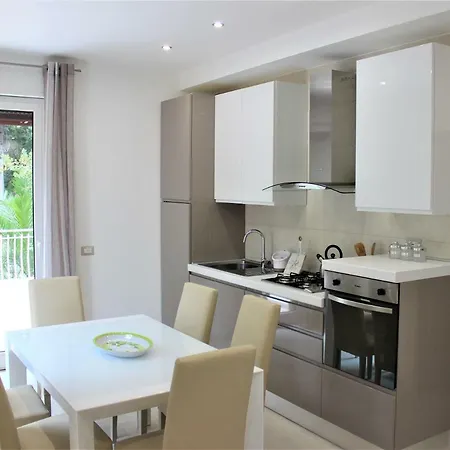 La Baia Dei Delfini * Taormine