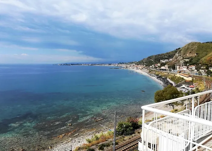 La Baia Dei Delfini Apartment *